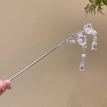 Timeless Floral Tassel Hairpin