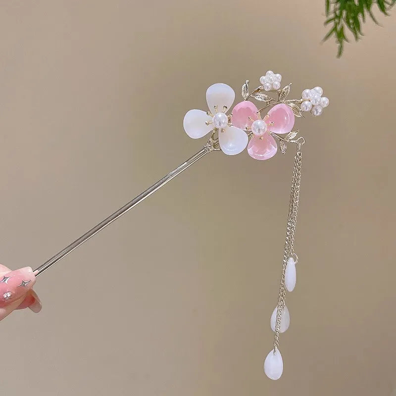 Timeless Floral Tassel Hairpin