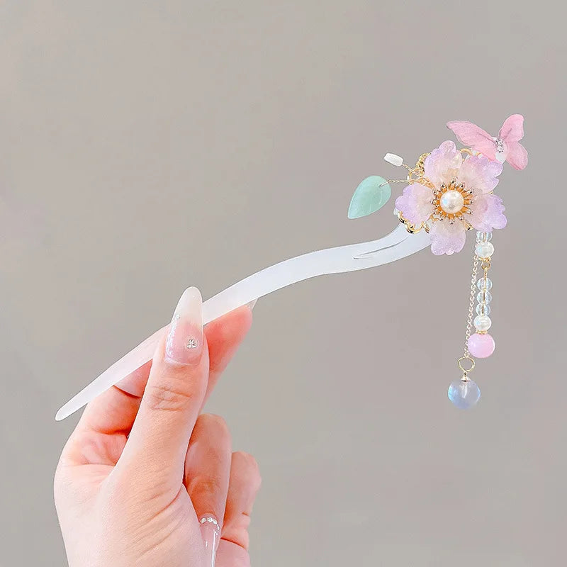 Timeless Floral Tassel Hairpin