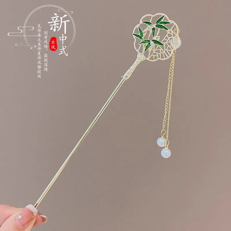 Timeless Floral Tassel Hairpin