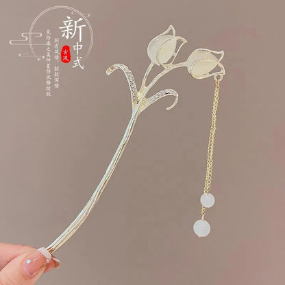 Timeless Floral Tassel Hairpin