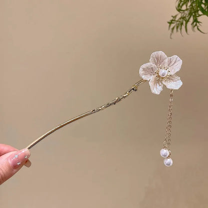 Timeless Floral Tassel Hairpin